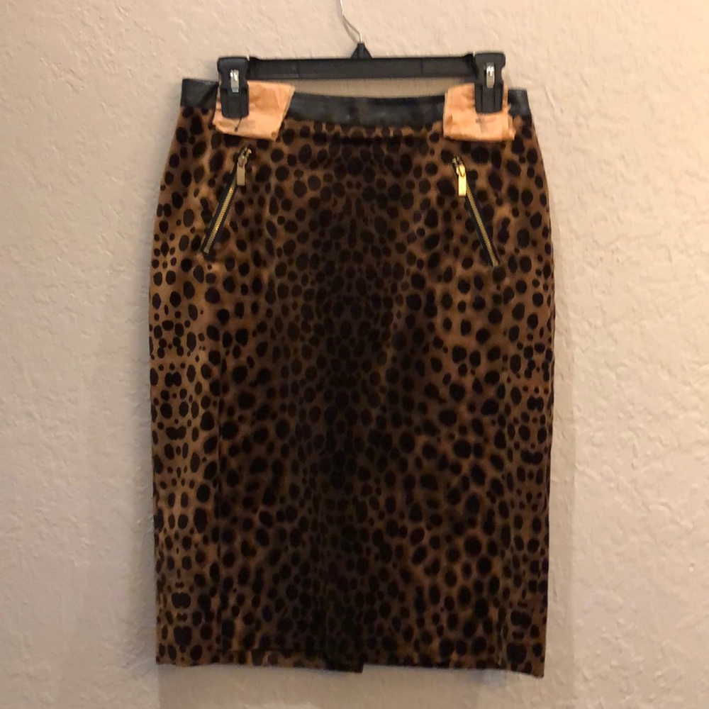 Black label skirt.